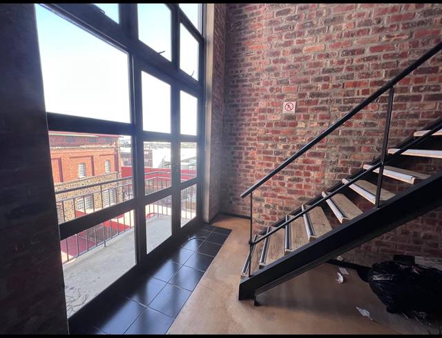 200M² OFFICE TO LET IN WOODSTOCK